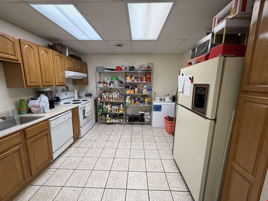 205 S Armstrong Rd