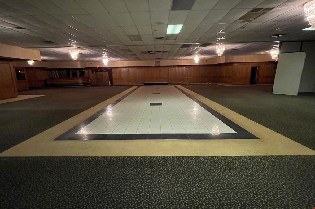 Eastpointe - Freestanding Banquet Hall/Event Center