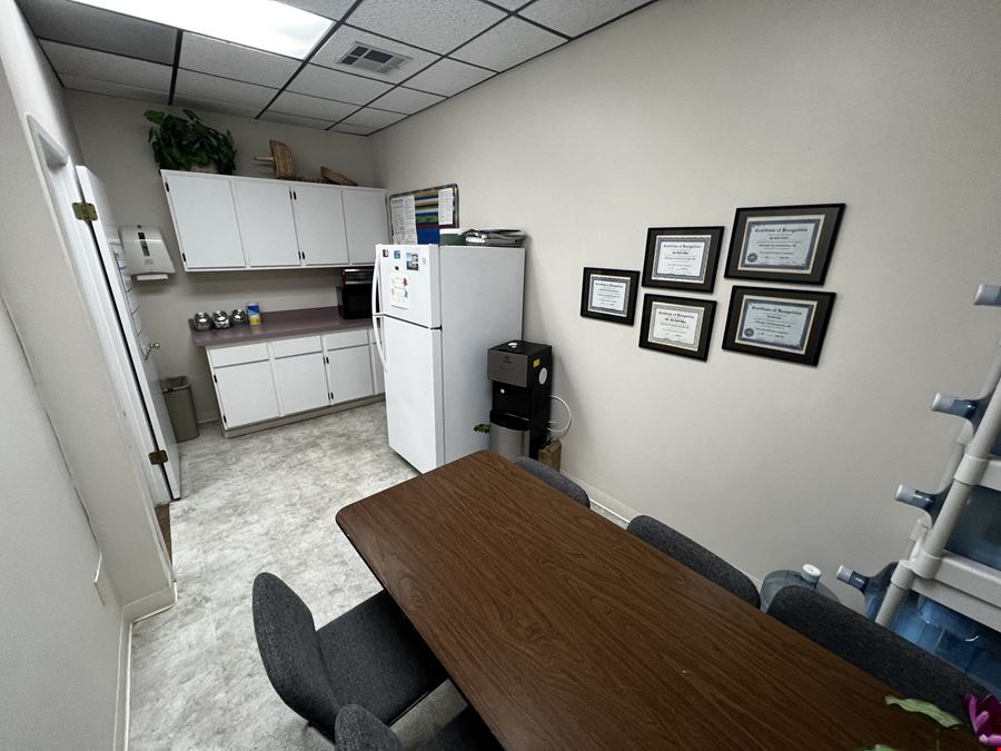 Adobe Plaza Office Suites