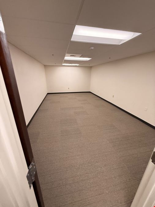 3904 E. Flamingo Ave.