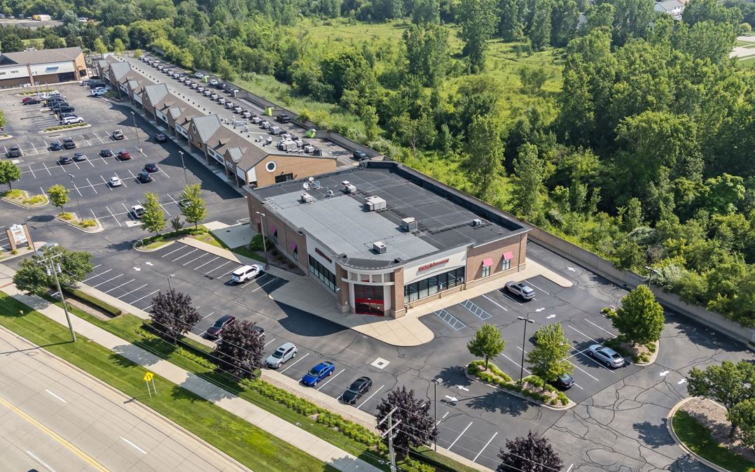 Macomb Centre Plaza