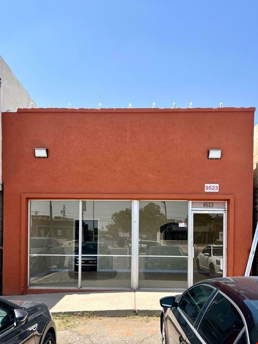 Dyer frontage retail FOR LEASE