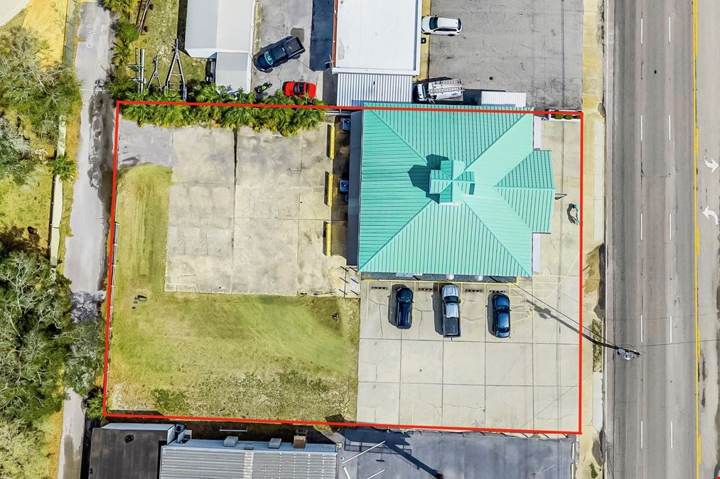 4,300sf Restaurant/ Catering Facility