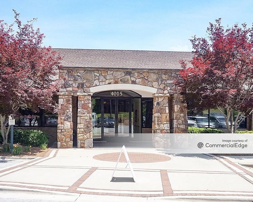 Mendenhall Oaks Business Park - Streamside I & II