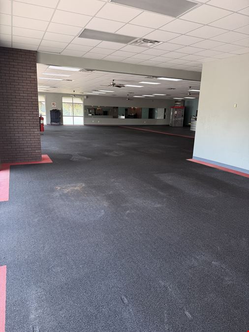 300 Airport Commons Drive
