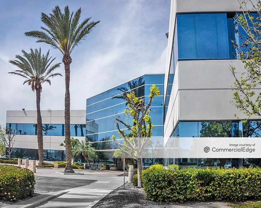 Corona Corporate Center - 495 East Rincon Street