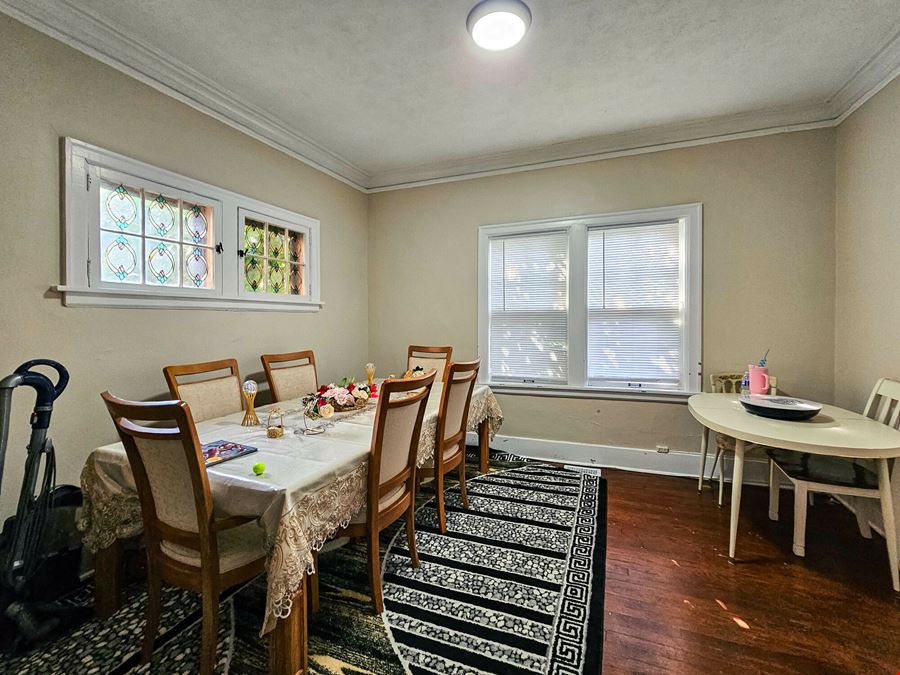 Casa Linda Townhomes