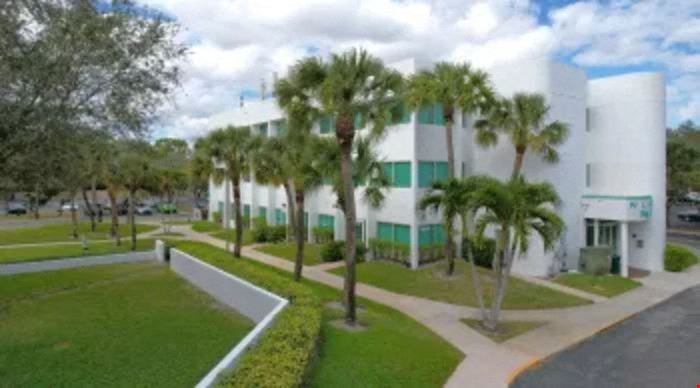1108 SF Suite 302 D Professional and Medical Office Space