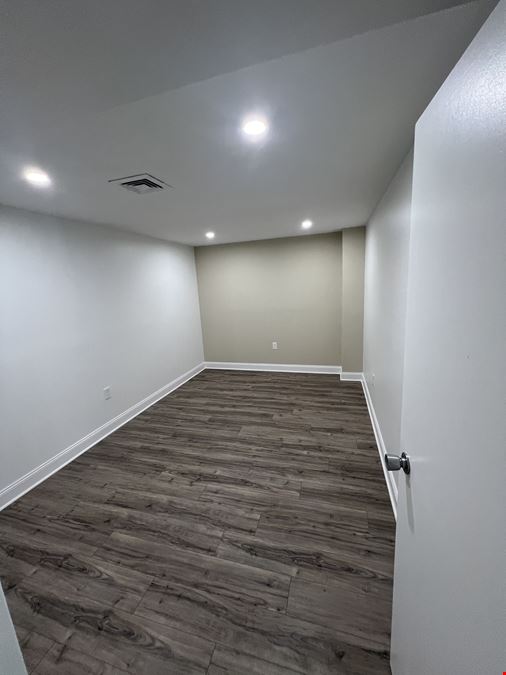1223 W Chester Pike