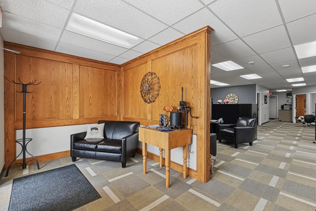 5731 Greendale Rd