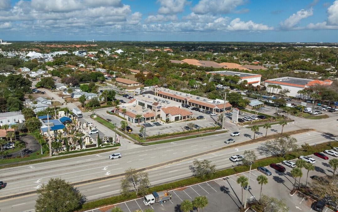 Oaktree Plaza