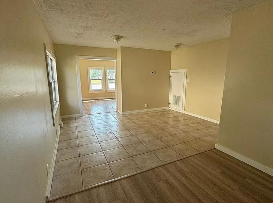 5108 Ridgewood Ave