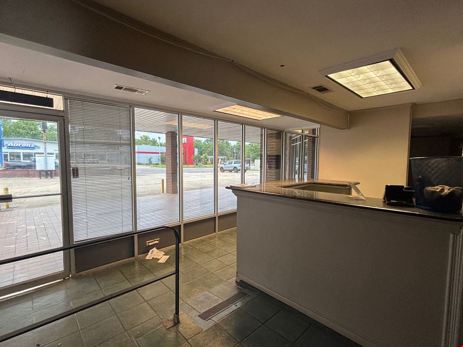 22,047 SF Auto / Industrial Facility