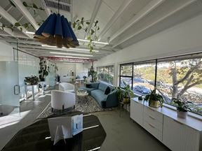 61 Camino Alto