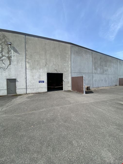 Seattle South Business Park, Building 8