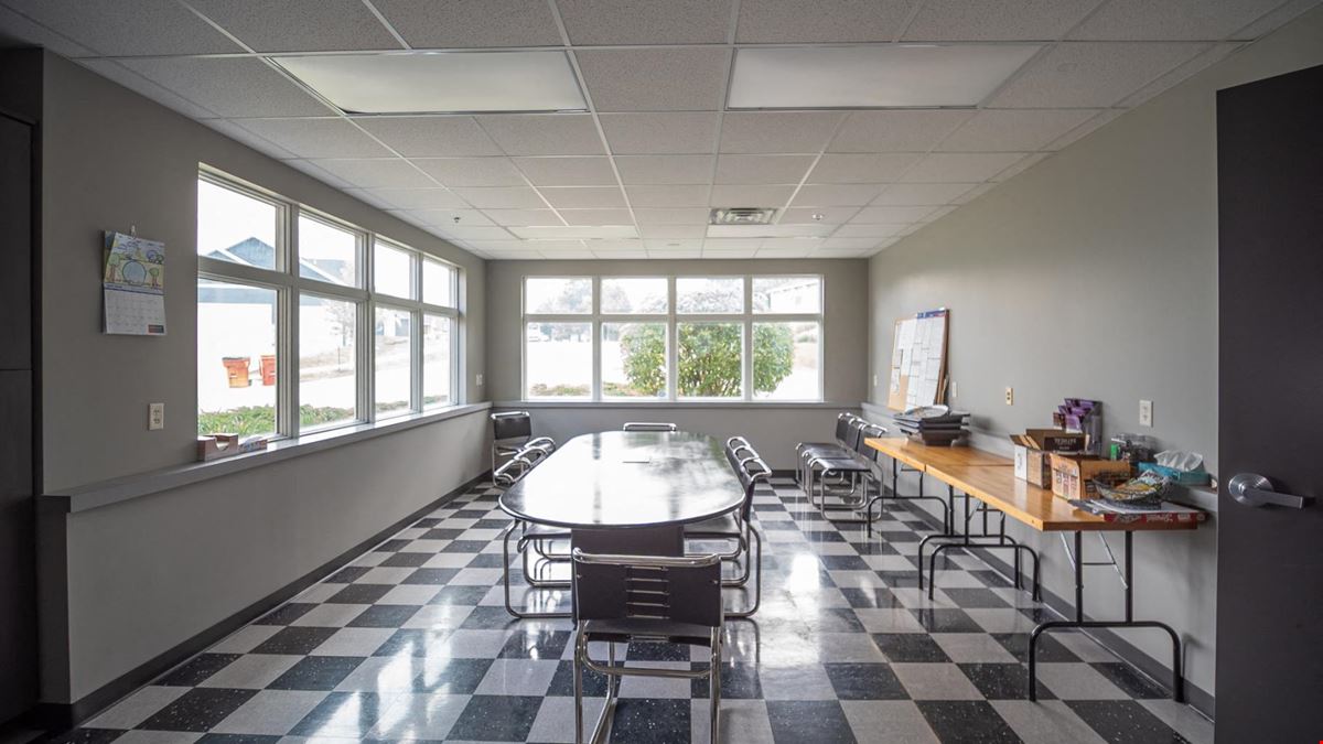 Office Opportunity Along the West Circle Drive Corridor