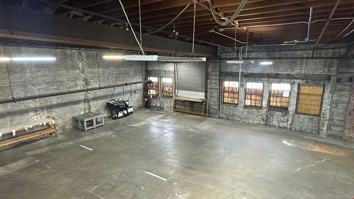 735 Commerce Ave