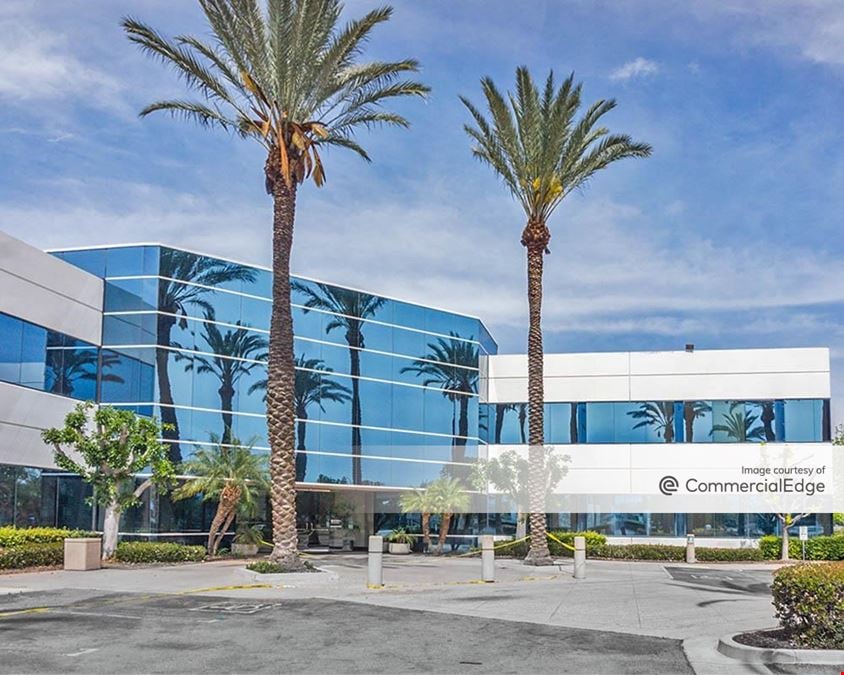 Corona Corporate Center - 495 East Rincon Street