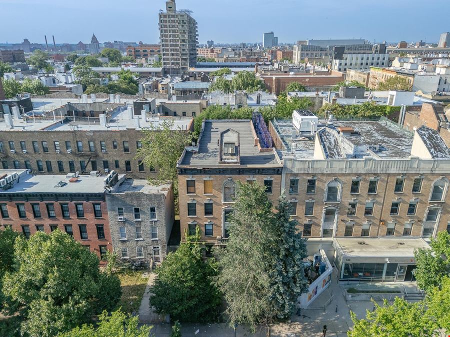 554 Eastern Pkwy
