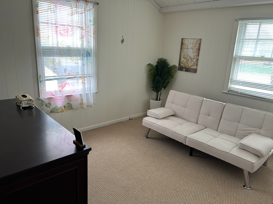 8 Manor Rd