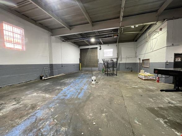 Preview of Industrial space for Rent at 9-10 38th Ave