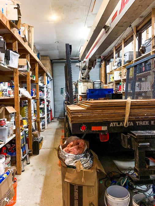 Industrial Flex Building | Upper Westside | 3,608 SF