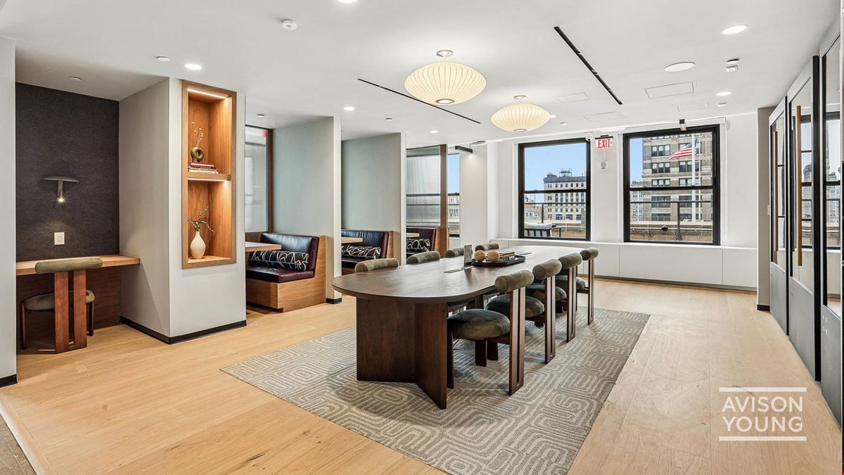 386 Park Ave South