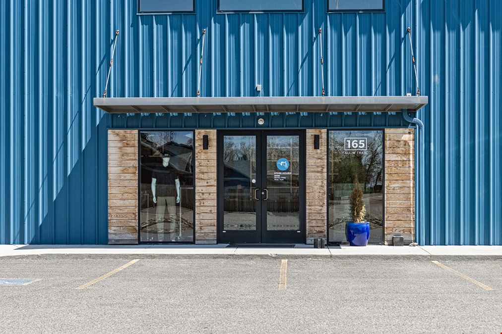 13,500 SF Prime Warehouse & Retail Building