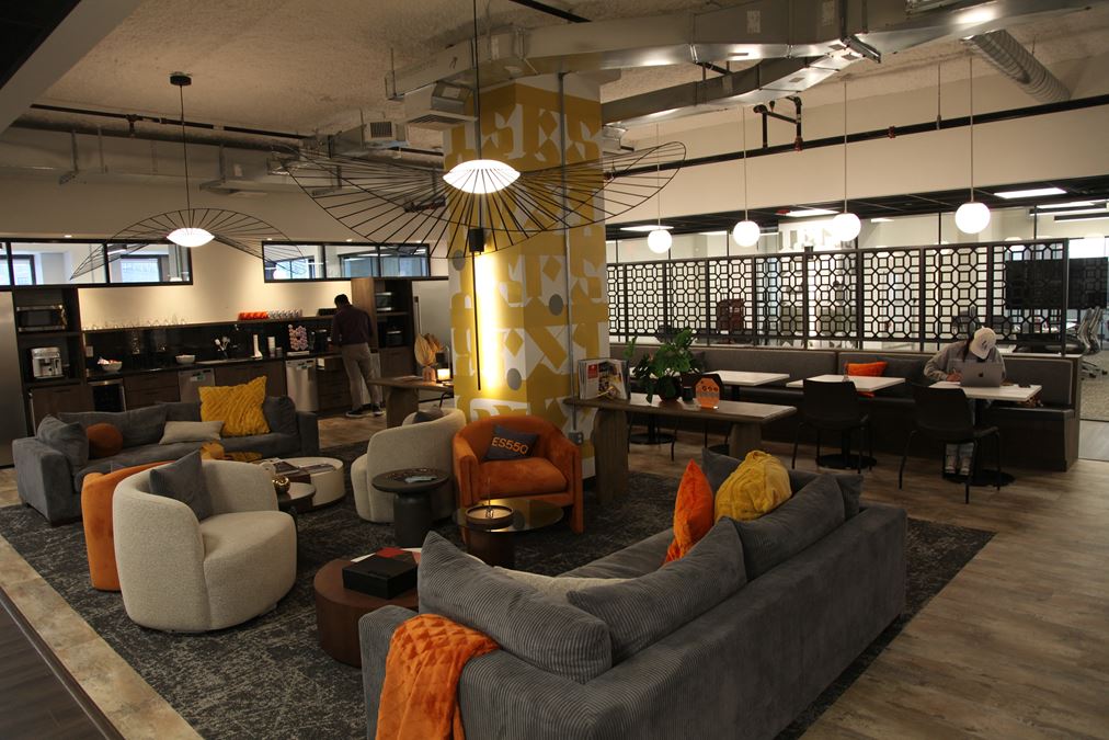 Equal Space ES550 Tech & Innovation Campus
