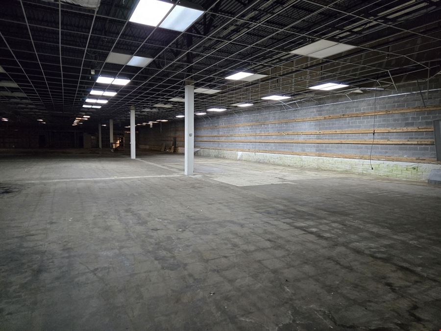 5897 S Transit Rd - 1,730+/- SF to 90,384+/- SF RETAIL SPACE AVAILABLE