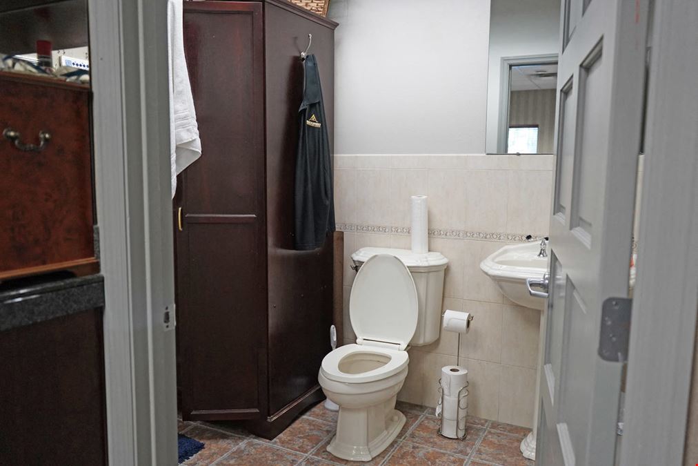 Freestanding Office for Sale