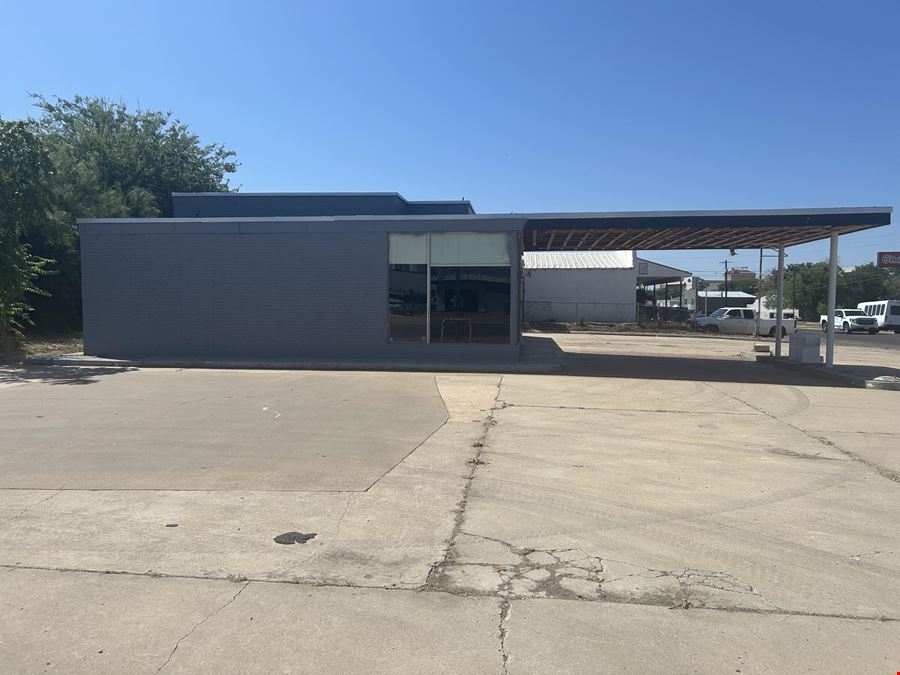 330 N Main St