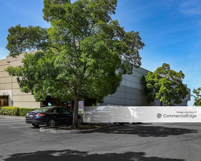 975 Corporate Center Pkwy