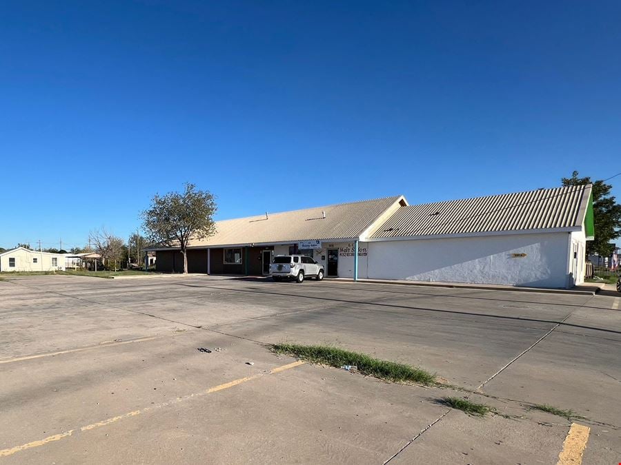 Highly Visible 2,244 SF Retail/Office