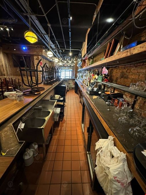 1,600 SF | 1612 Madison Street | Built-Out Bar/Restaurant for Lease