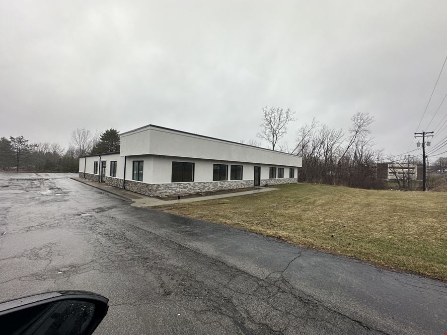 3310 Southwestern Blvd -  2,275+/- SF Retail Opportunity