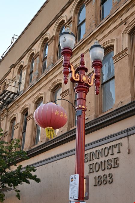 105 NW 3rd Ave