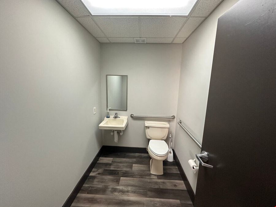 1,500 +/- Sq. Ft. Office/Retail Space | Cranberry Township, PA 16066