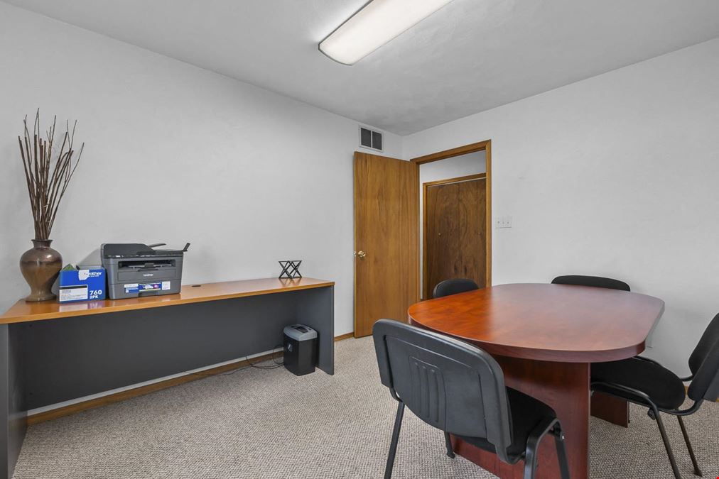 407 W St Joseph St