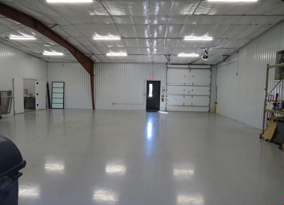 1703 Candletree Dr Suite C