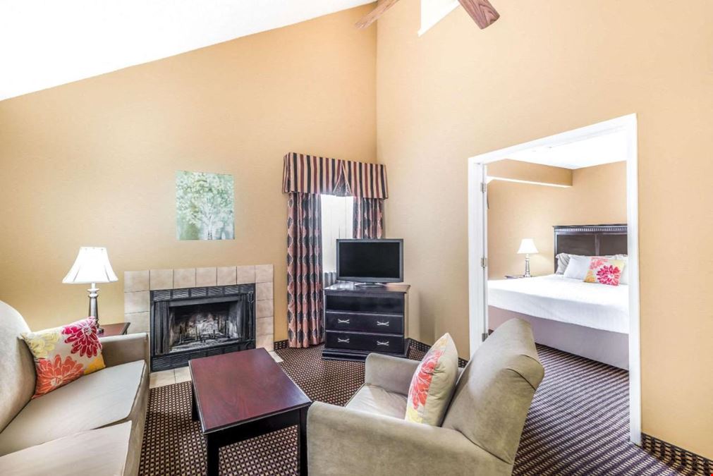 Hawthorn Suites - Dayton, OH