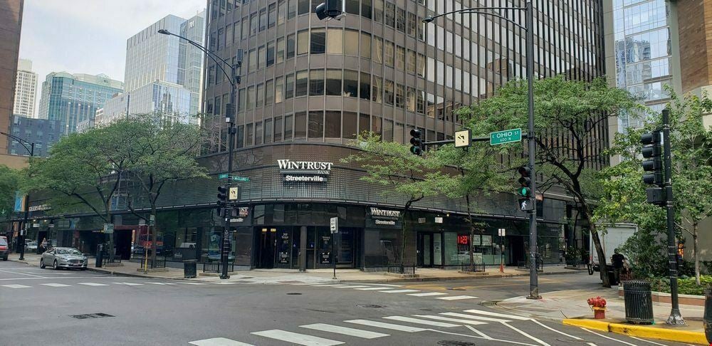 Corner Retail Space in Streeterville