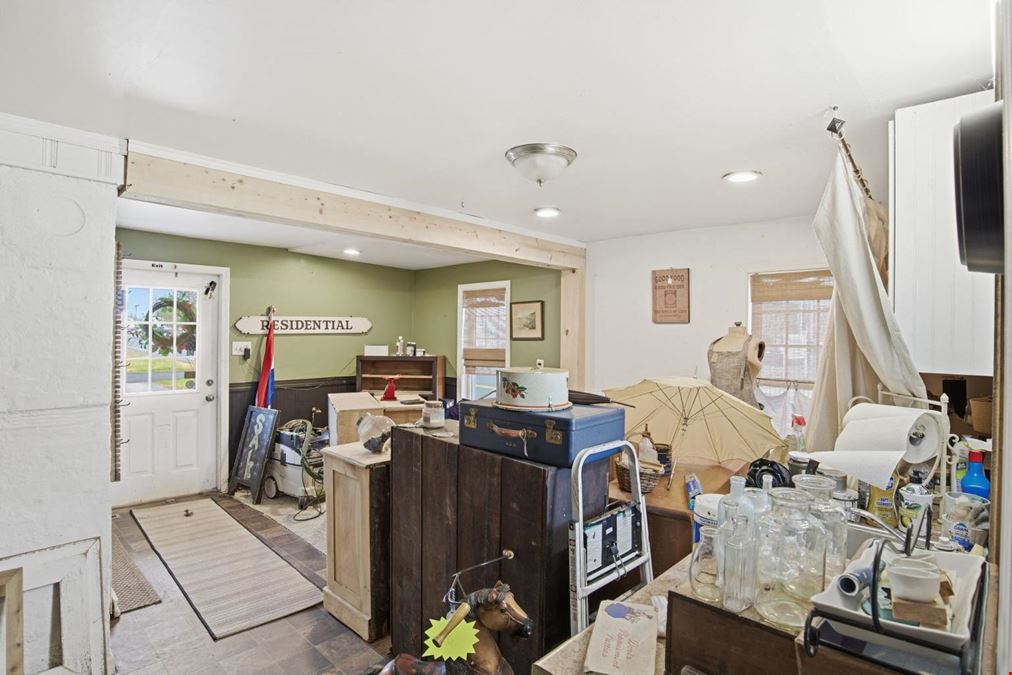 148 River St