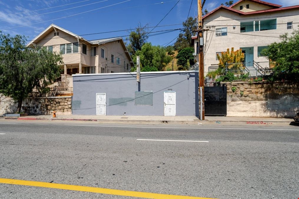 Chinatown Single Unit Free Stndng Bldg