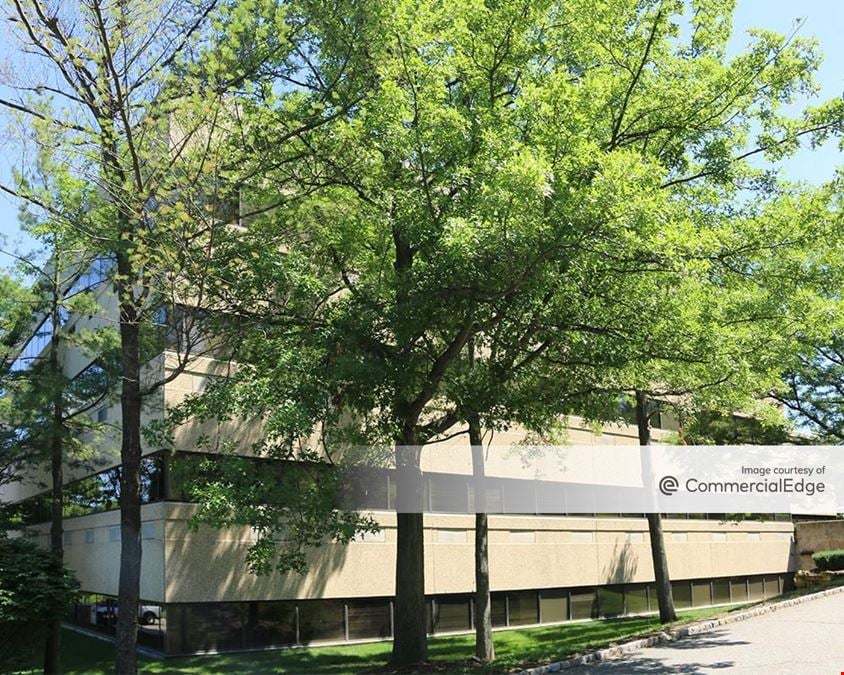 Stonehill at West Orange - 300 Executive Drive