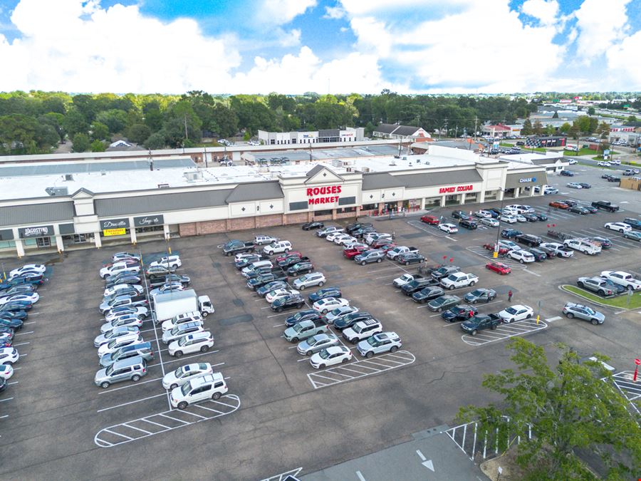 Drusilla Village: Grocery-Anchored Shopping Center off I-12