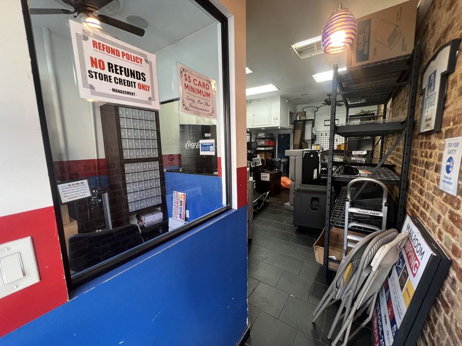 450 SF | 1094 Dekalb Ave | Retail Space with Glass Frontage & Basement for Lease