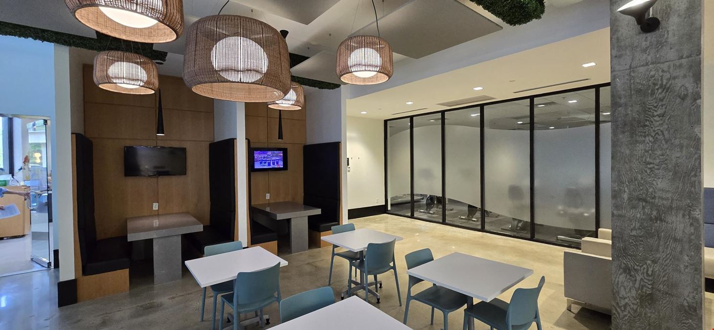 Peachtree 25th - SUBLEASE