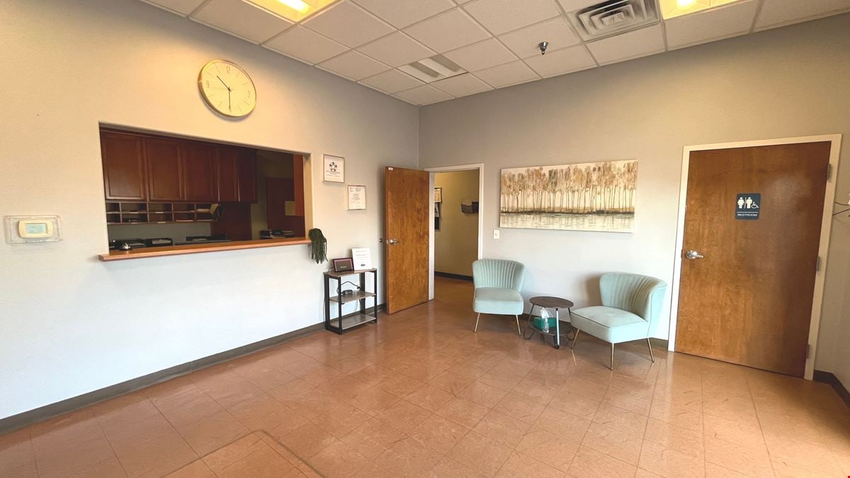 Tuscany Plaza: 2581 South Avenue B