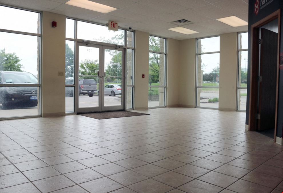 Retail property in La Vista, NE